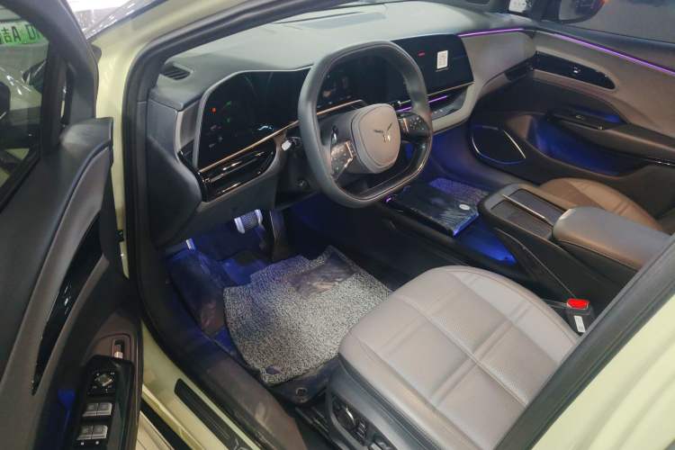 Used Hongqi EH7 2024 760 Pro+ Four-Wheel Drive Version Driver Seat