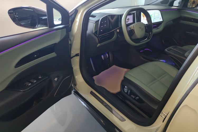 Used Hongqi EH7 2024 690 Pro Driver Seat