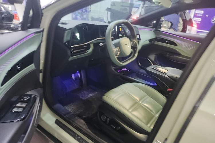 Used Hongqi EH7 2024 820 Pro Driver Seat
