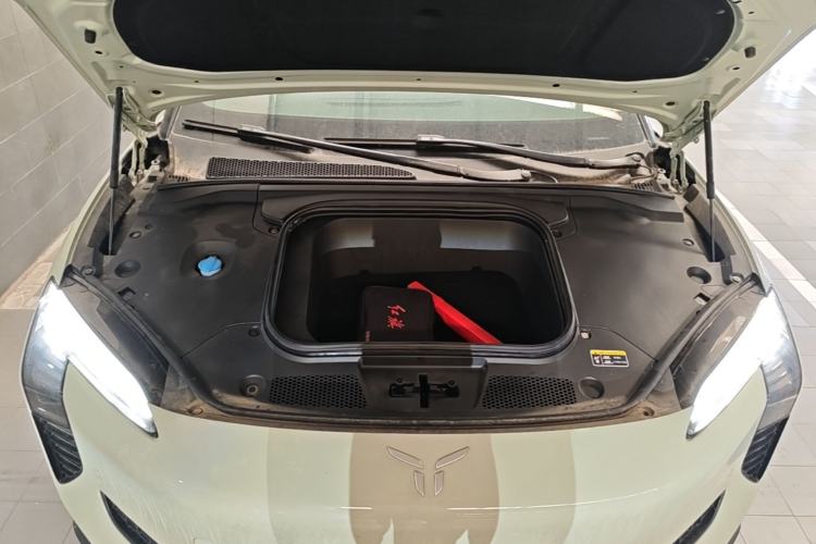 Used Hongqi EH7 2024 820 Pro Engine Bay