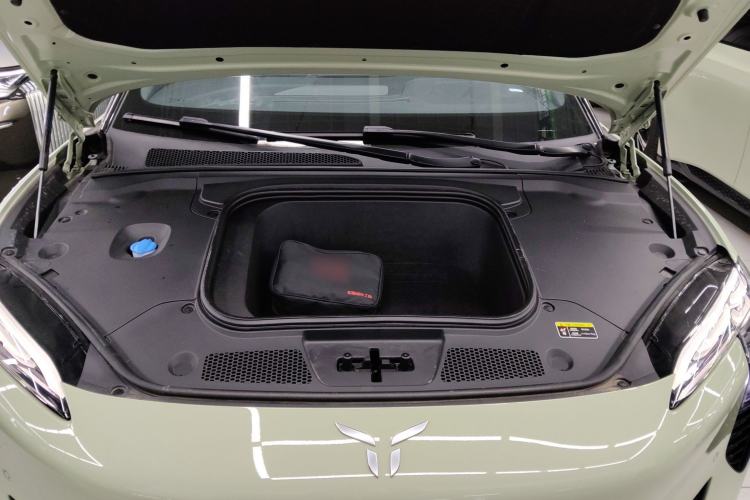 Used Hongqi EH7 2024 690 Pro Engine Bay
