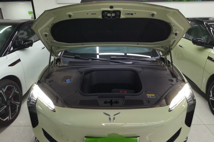 Used Hongqi EH7 2024 640 Pro+ All-Wheel Drive Engine Bay