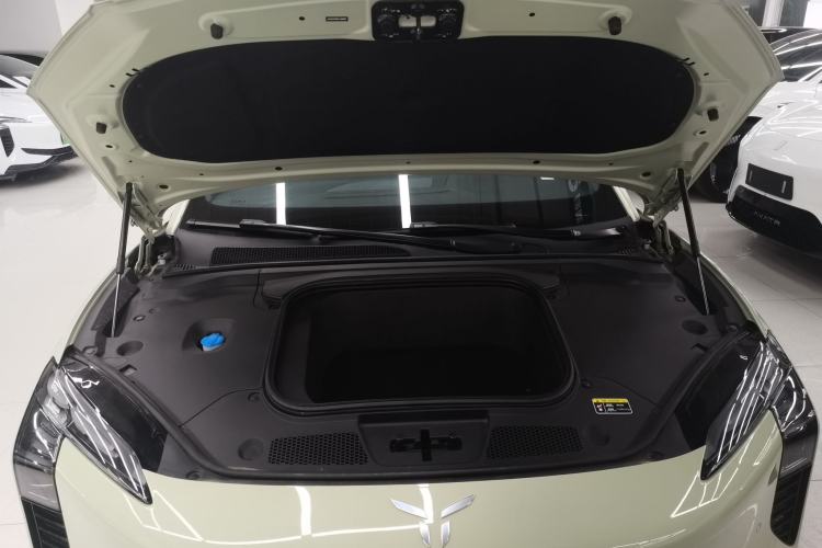 Used Hongqi EH7 2024 690 Pro Engine Bay