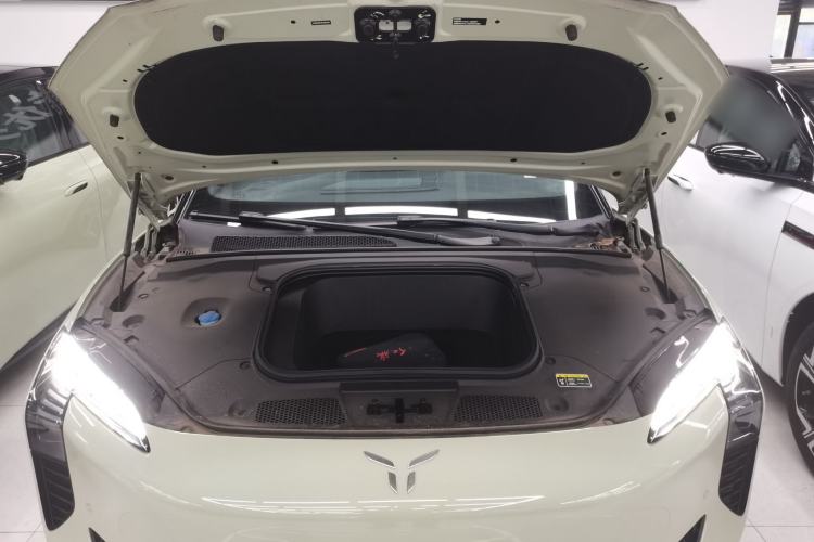 Used Hongqi EH7 2024 640 Pro+ All-Wheel Drive Engine Bay