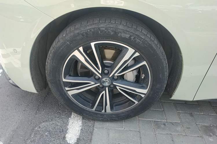 Used Hongqi EH7 2024 820 Pro Exterior 4