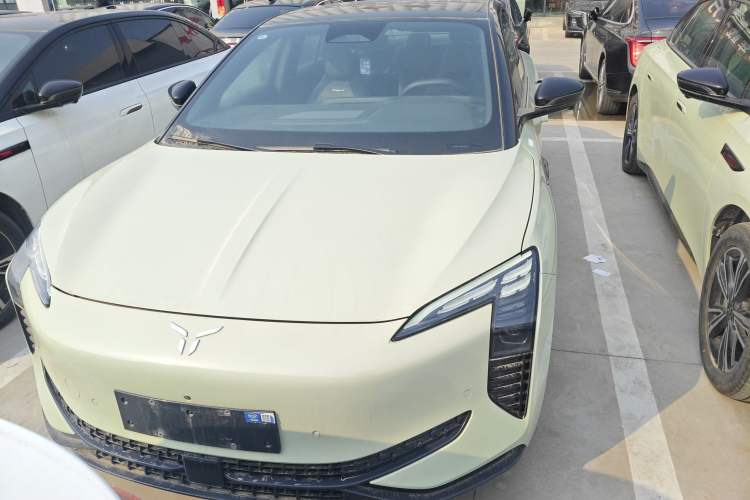 Used Hongqi EH7 2024 690 Pro Front
