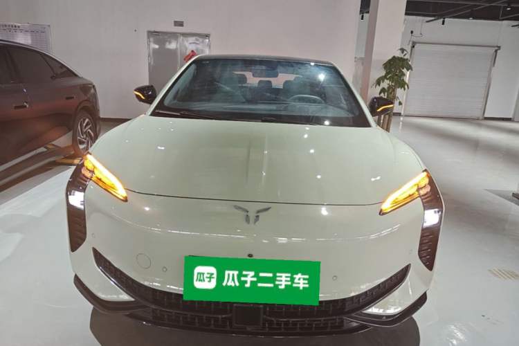Used Hongqi EH7 2024 820 Pro Front
