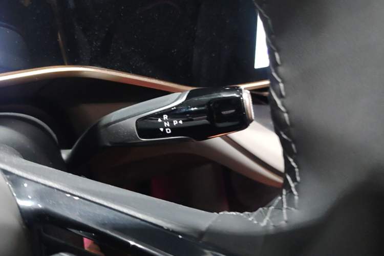 Used Hongqi EH7 2024 690 Pro Glory Edition Gear Lever
