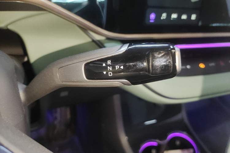 Used Hongqi EH7 2024 820 Pro Gear Lever