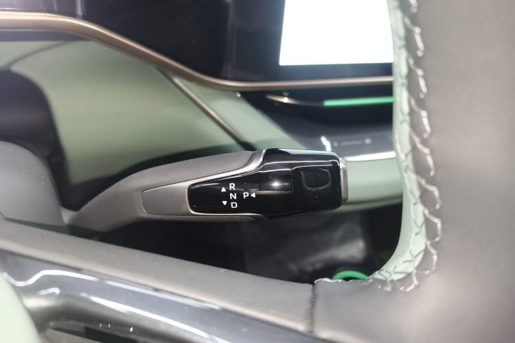 Used Hongqi EH7 2024 640 Pro+ All-Wheel Drive Gear Lever
