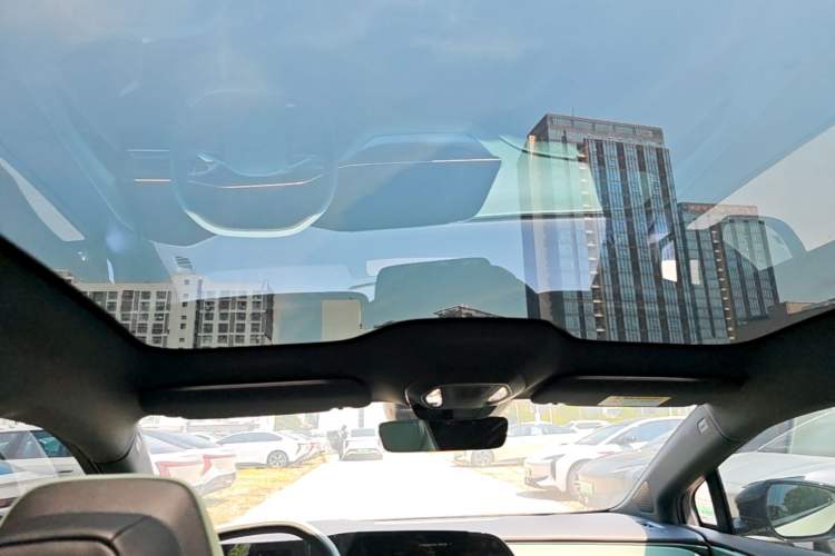 Used Hongqi EH7 2024 760 Pro+ Four-Wheel Drive Version Headliner