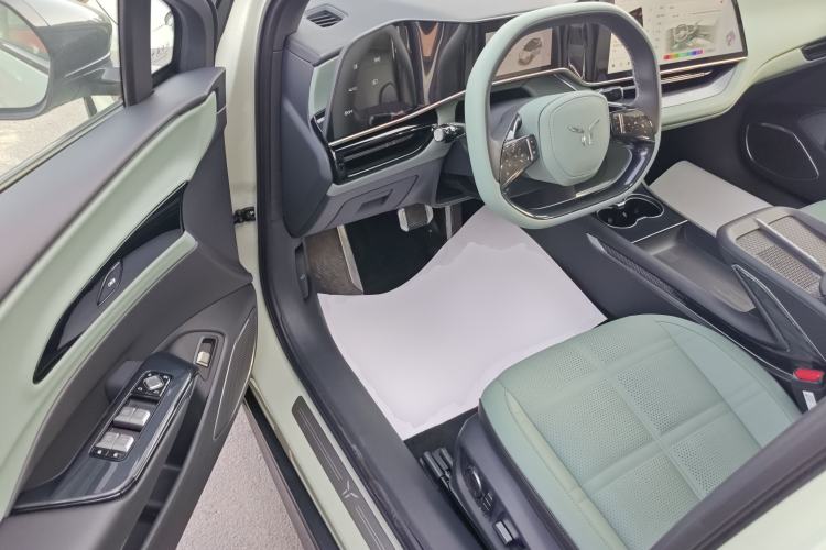 Used Hongqi EH7 2024 690 Pro Interior 3
