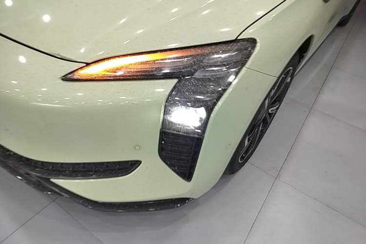 Used Hongqi EH7 2024 760 Pro+ Four-Wheel Drive Version Left Front Headlight