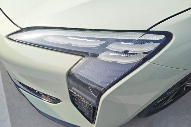 Used Hongqi EH7 2024 690 Pro Left Front Headlight