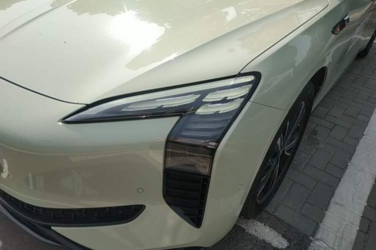 Used Hongqi EH7 2024 820 Pro Left Front Headlight