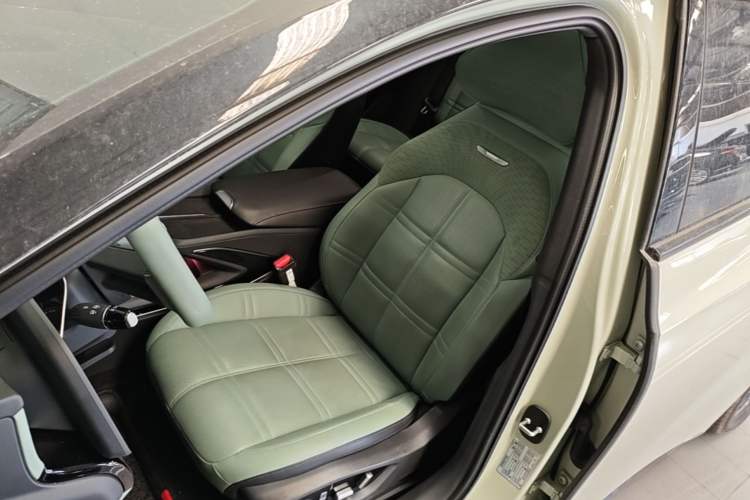 Used Hongqi EH7 2024 820 Pro Left Front Seat