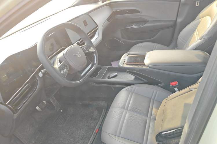 Used Hongqi EH7 2024 690 Pro Left Front Seat