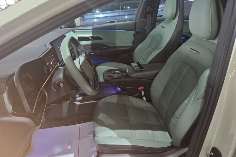 Used Hongqi EH7 2024 820 Pro Left Front Seat