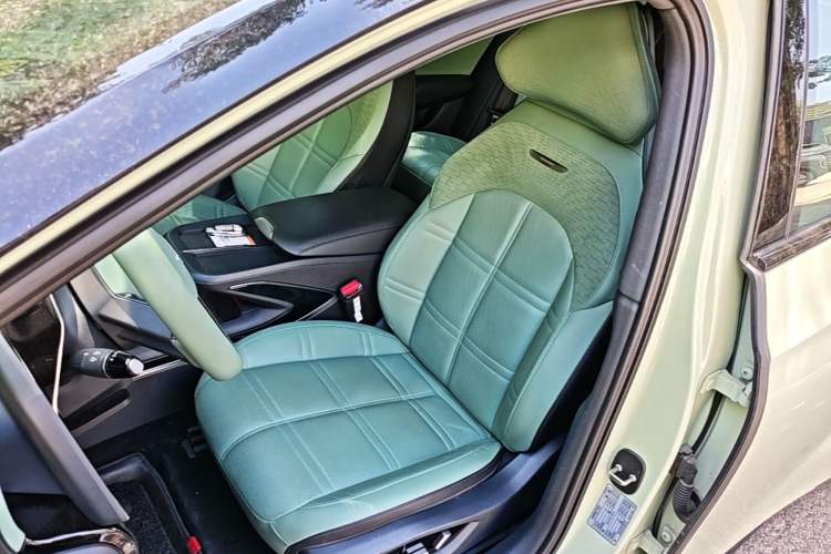 Used Hongqi EH7 2024 820 Pro Left Front Seat