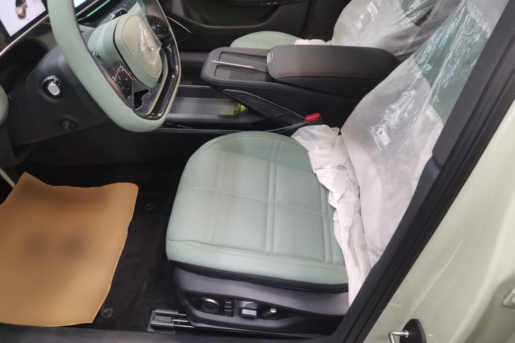 Used Hongqi EH7 2024 640 Pro+ All-Wheel Drive Left Front Seat