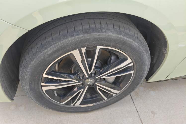 Used Hongqi EH7 2024 690 Pro Left Front Wheel Hub