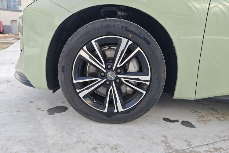 Used Hongqi EH7 2024 690 Pro Left Front Wheel Hub