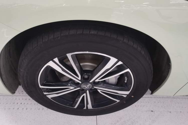 Used Hongqi EH7 2024 690 Pro Left Front Wheel Hub