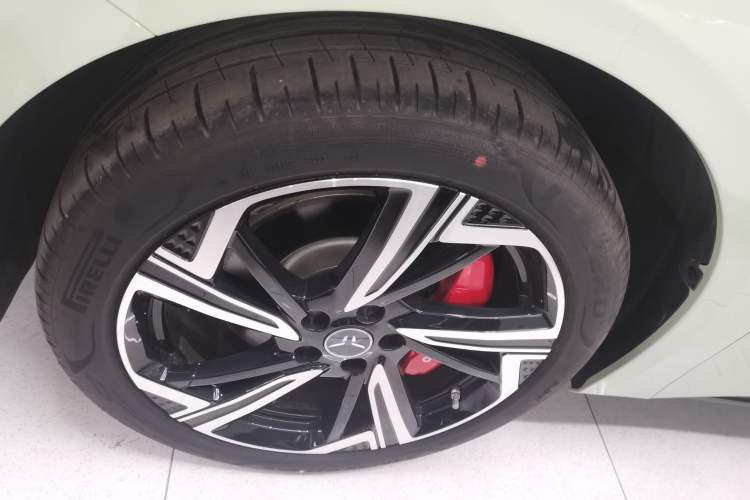 Used Hongqi EH7 2024 640 Pro+ All-Wheel Drive Left Front Wheel Hub