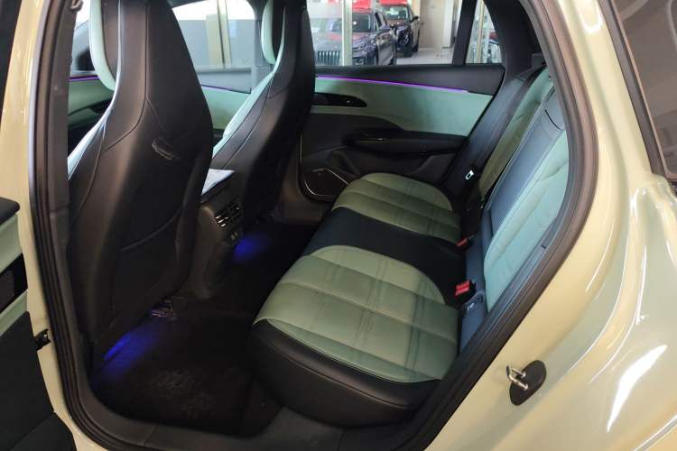 Used Hongqi EH7 2024 690 Pro Left Rear Seat
