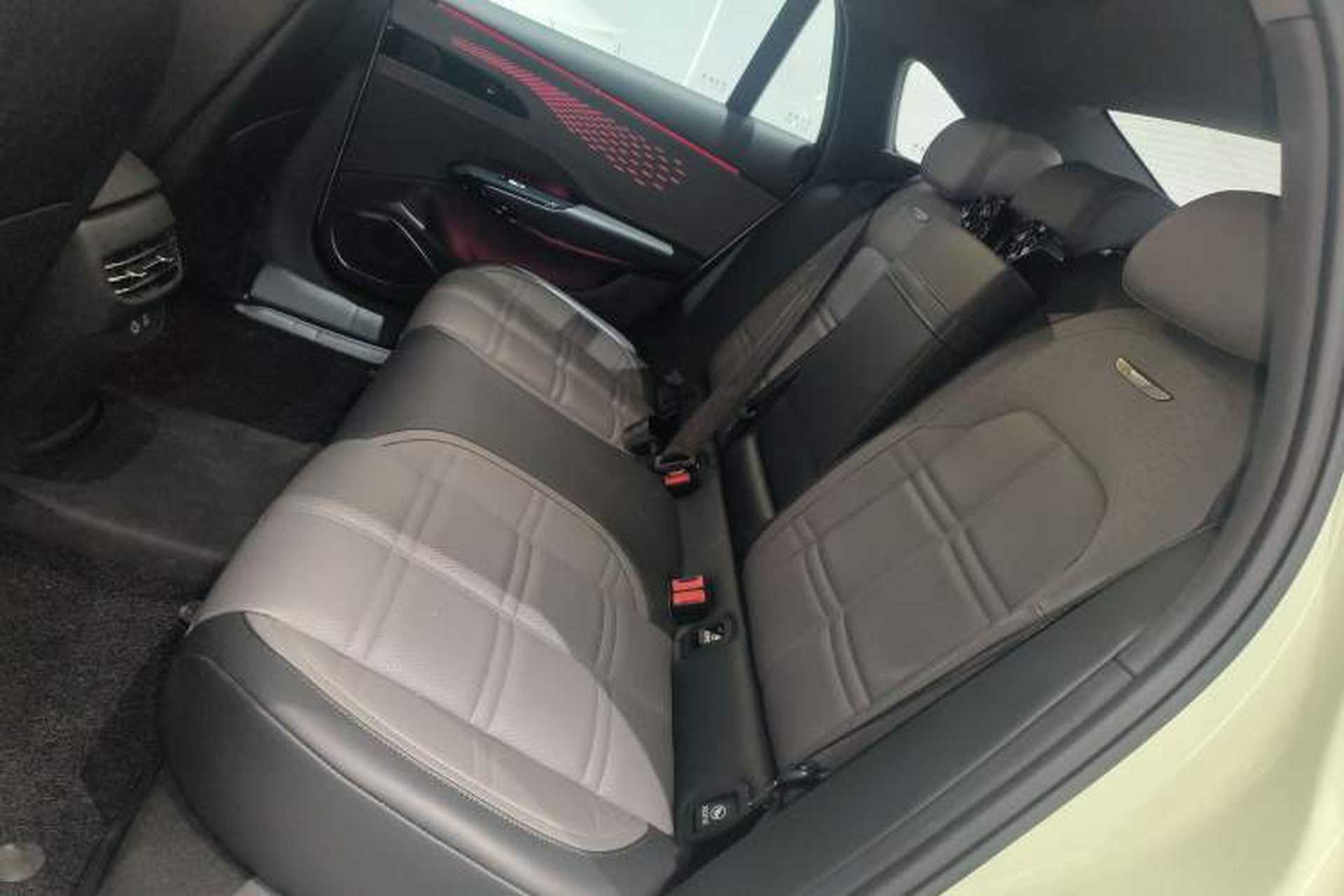 Used Hongqi EH7 2024 690 Pro Left Rear Seat