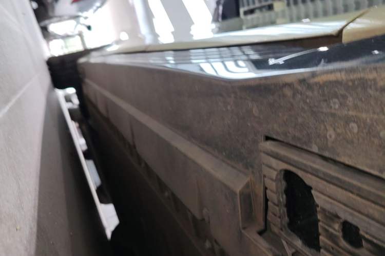 Used Hongqi EH7 2024 690 Pro Left Side Sill