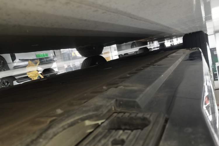 Used Hongqi EH7 2024 690 Pro Left Side Sill