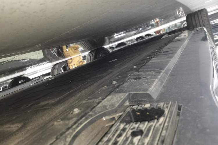 Used Hongqi EH7 2024 640 Pro+ All-Wheel Drive Left Side Sill