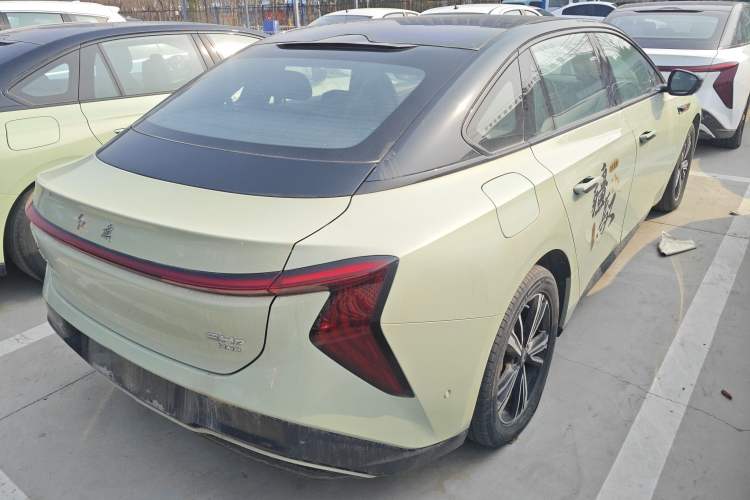 Used Hongqi EH7 2024 690 Pro Rear Right 45 Deg