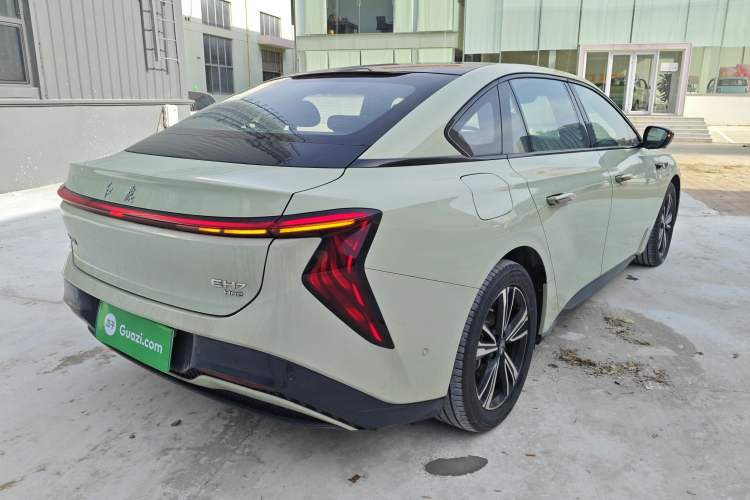 Used Hongqi EH7 2024 690 Pro Rear Right 45 Deg