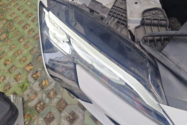 Used Hongqi EH7 2024 600 Pro Right Front Headlight