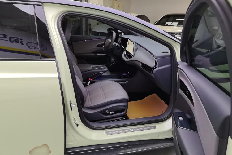 Used Hongqi EH7 2024 690 Pro Right Front Seat