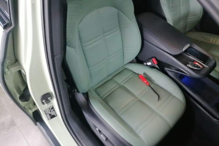 Used Hongqi EH7 2024 820 Pro Right Front Seat
