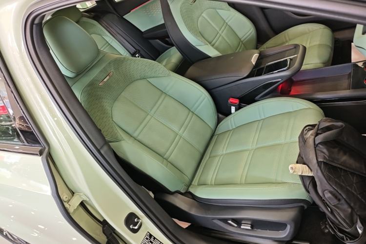 Used Hongqi EH7 2024 760 Pro+ Four-Wheel Drive Version Right Front Seat