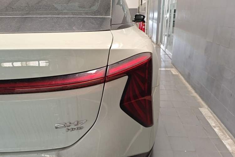 Used Hongqi EH7 2024 820 Pro Right Rear Taillight