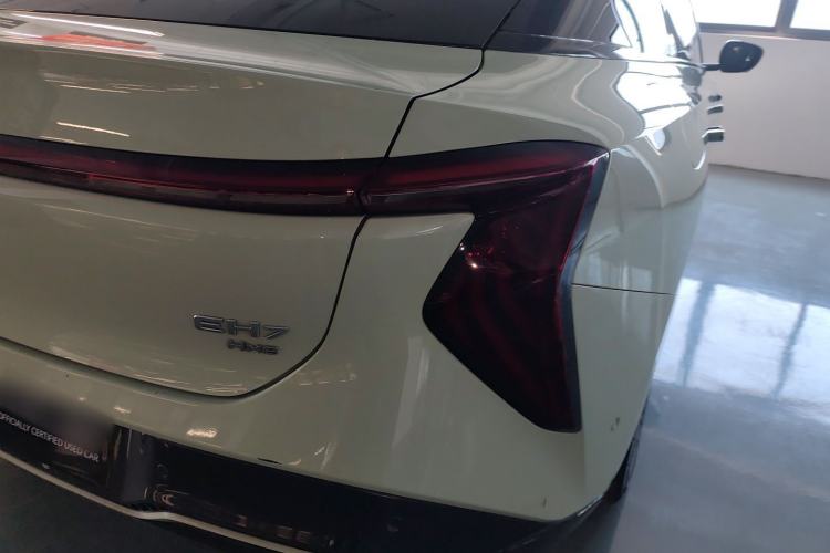 Used Hongqi EH7 2024 690 Pro Right Rear Taillight