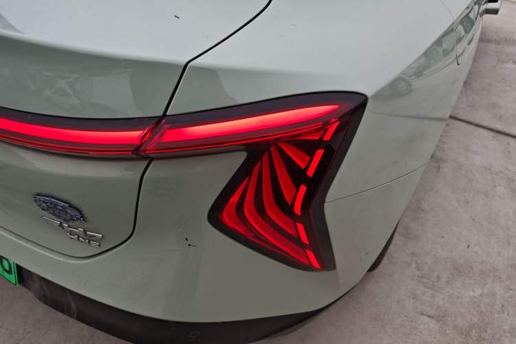 Used Hongqi EH7 2024 600 Pro Right Rear Taillight