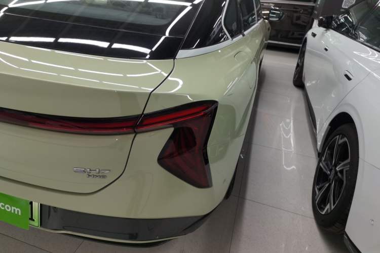 Used Hongqi EH7 2024 640 Pro+ All-Wheel Drive Right Rear Taillight