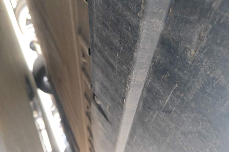 Used Hongqi EH7 2024 690 Pro Right Side Sill