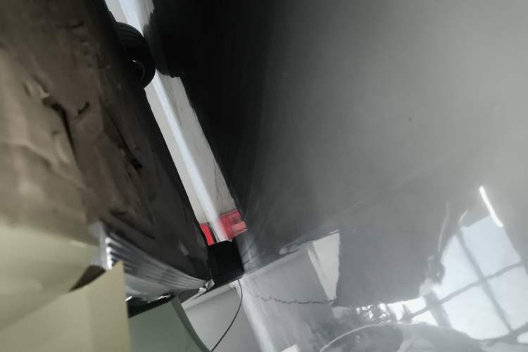 Used Hongqi EH7 2024 690 Pro Right Side Sill