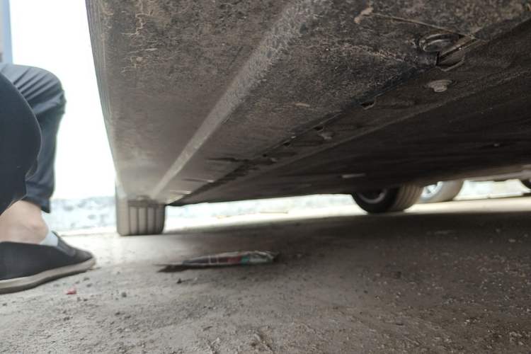 Used Hongqi EH7 2024 820 Pro Right Side Sill