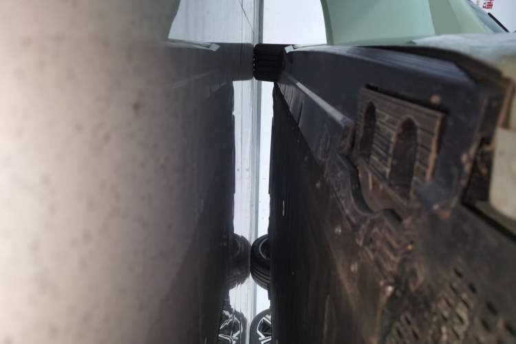 Used Hongqi EH7 2024 640 Pro+ All-Wheel Drive Right Side Sill