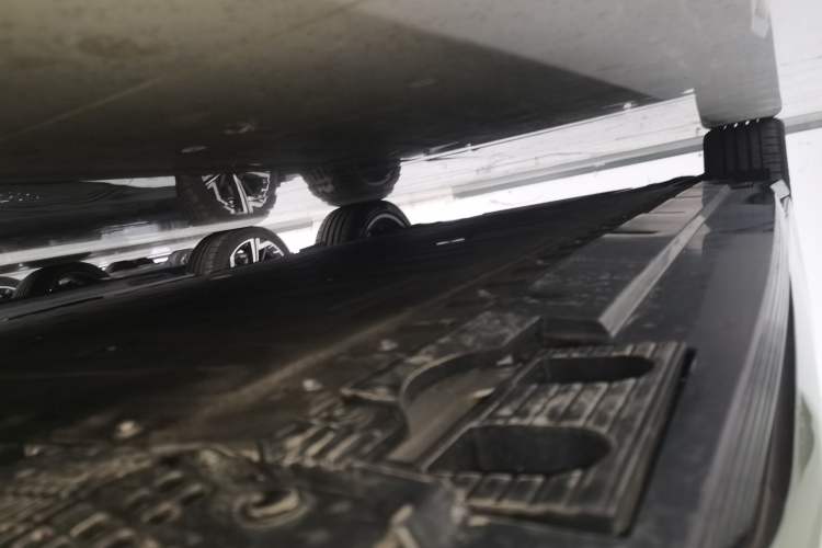 Used Hongqi EH7 2024 640 Pro+ All-Wheel Drive Right Side Sill