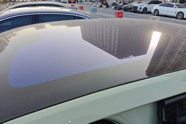 Used Hongqi EH7 2024 690 Pro Roof