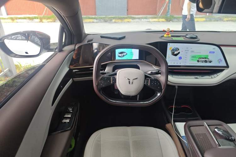 Used Hongqi EH7 2024 600 Pro Steering Wheel